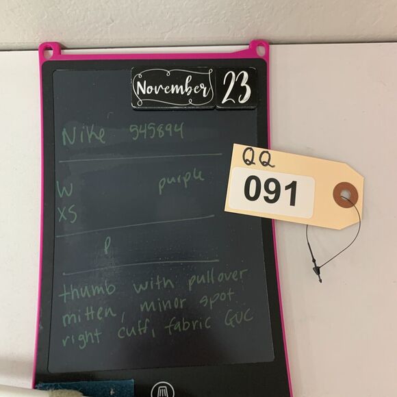 Nike Running Element Hooded Jacket Womens XS Purple Dri Fit Flat Seam Thumbholes - Picture 14 of 16